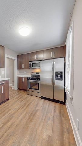 1988 1990 N 4th Street, Columbus, OH 43201