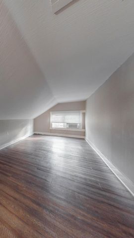 1988 1990 N 4th Street, Columbus, OH 43201