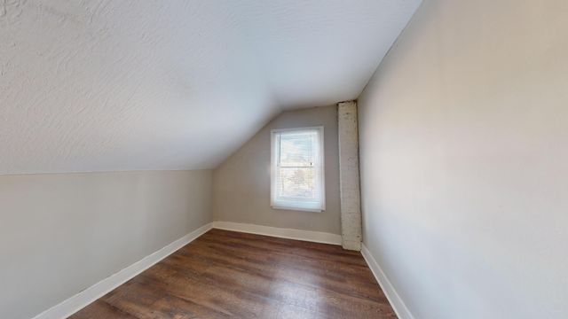 1988 1990 N 4th Street, Columbus, OH 43201