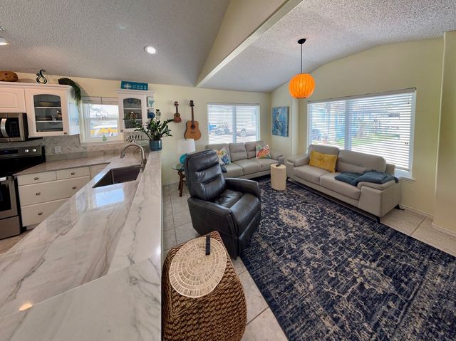 529 W Clam Circle, Port Isabel, TX 78578