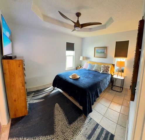 529 W Clam Circle, Port Isabel, TX 78578