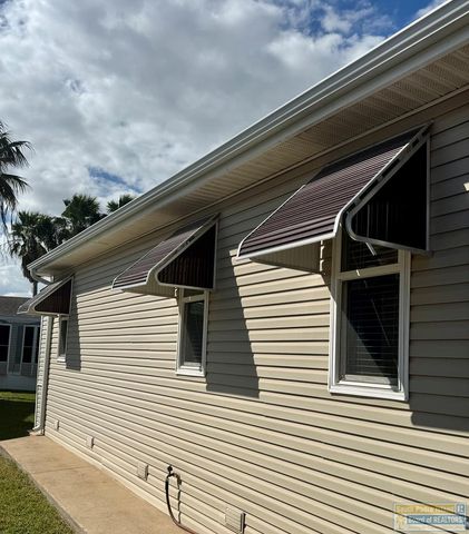 529 W Clam Circle, Port Isabel, TX 78578