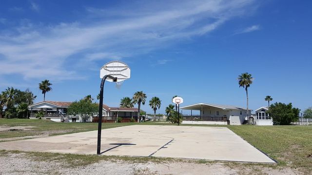 529 W Clam Circle, Port Isabel, TX 78578