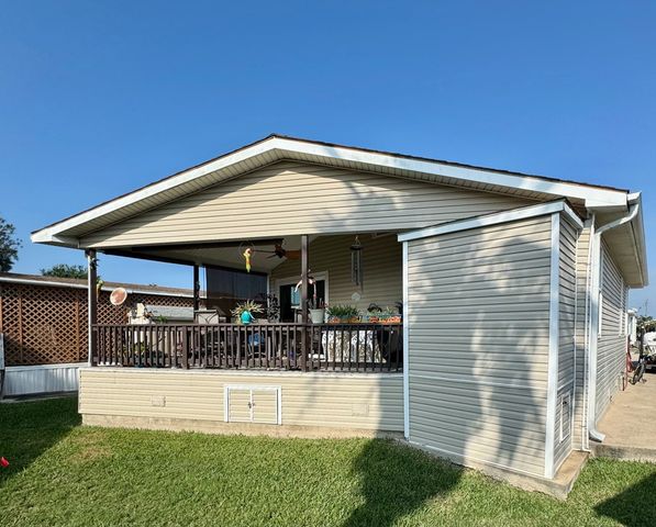 529 W Clam Circle, Port Isabel, TX 78578