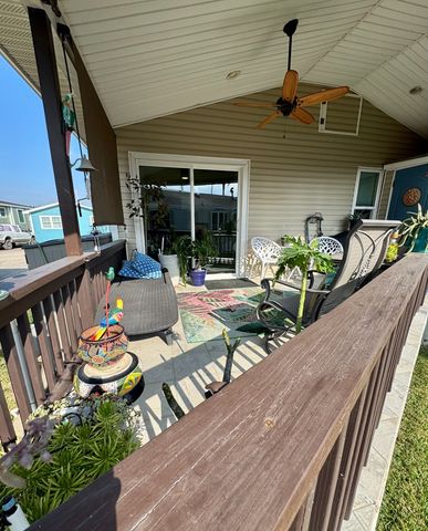 529 W Clam Circle, Port Isabel, TX 78578