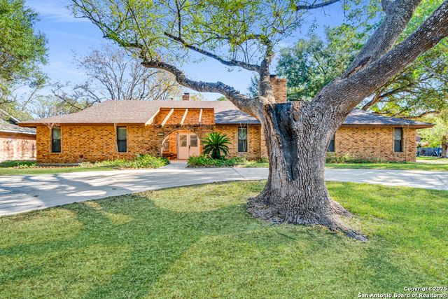 111 Oldtowne, Seguin, TX 78155