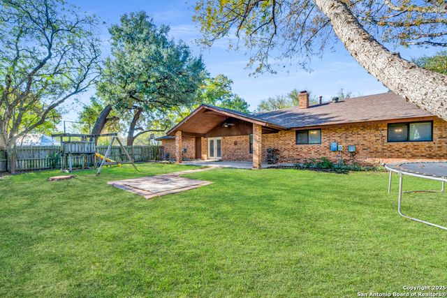 111 Oldtowne, Seguin, TX 78155