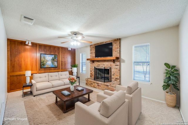 111 Oldtowne, Seguin, TX 78155