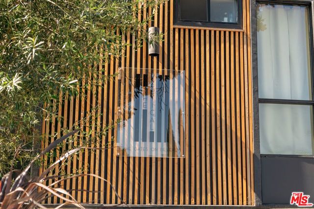 4723 Beverly Boulevard, Los Angeles, CA 90004