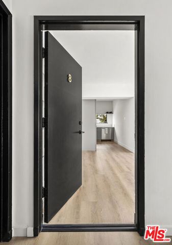 4723 Beverly Boulevard, Los Angeles, CA 90004