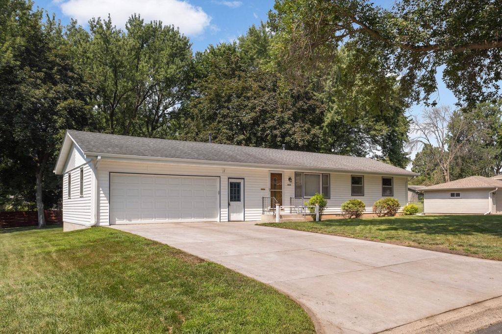 10826 Sheridan Avenue S, Bloomington, MN 55431