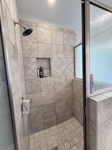 618 E Walcott Street, Pilot Point, TX 76258