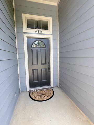 618 E Walcott Street, Pilot Point, TX 76258