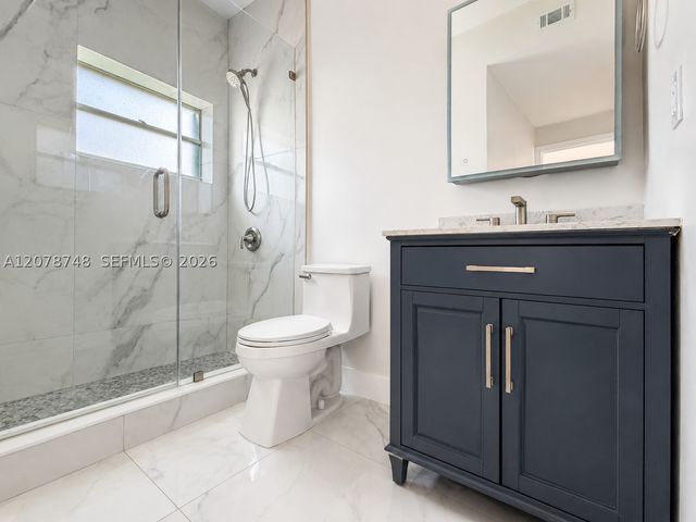 8210 NW 191st Ln 19L, Hialeah, FL 33015