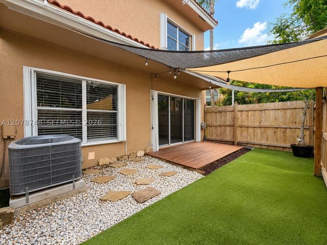 8210 NW 191st Ln 19L, Hialeah, FL 33015