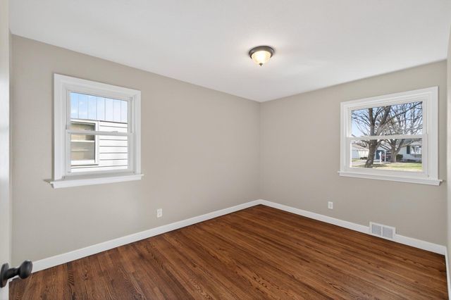 5657 Maryland Avenue N, Crystal, MN 55428