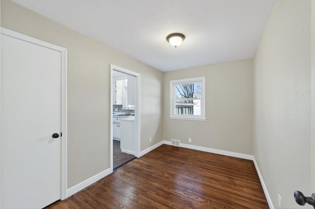 5657 Maryland Avenue N, Crystal, MN 55428