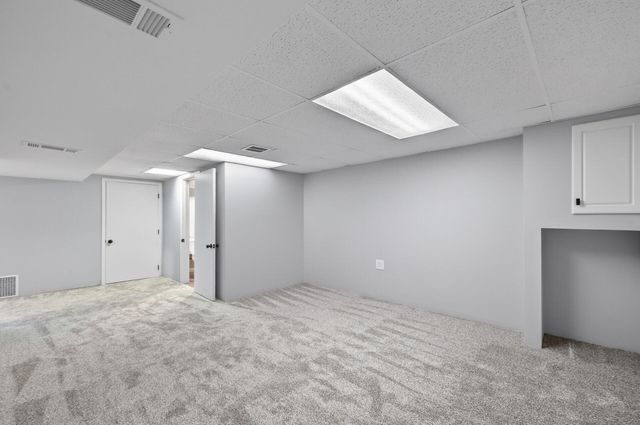 5657 Maryland Avenue N, Crystal, MN 55428