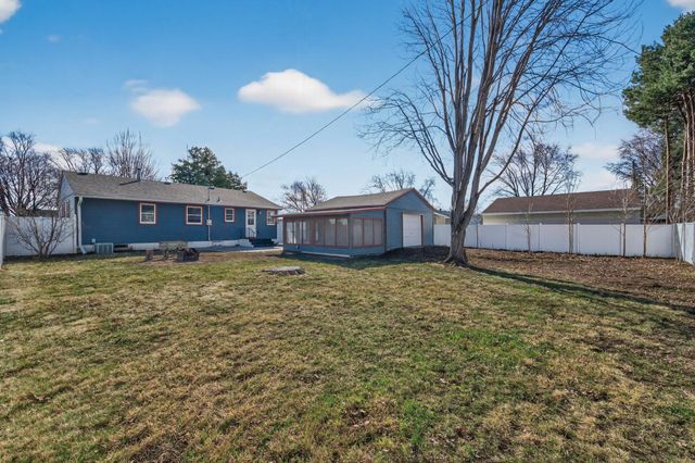 5657 Maryland Avenue N, Crystal, MN 55428