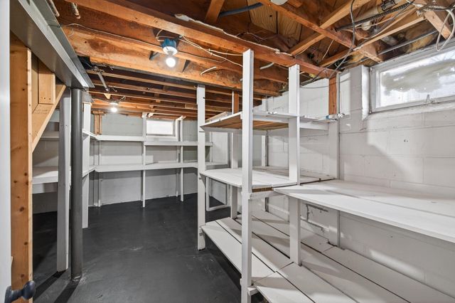 5657 Maryland Avenue N, Crystal, MN 55428