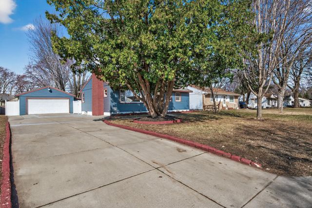 5657 Maryland Avenue N, Crystal, MN 55428