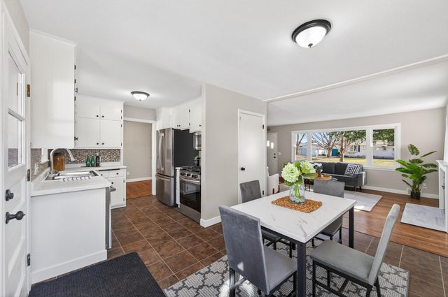 5657 Maryland Avenue N, Crystal, MN 55428