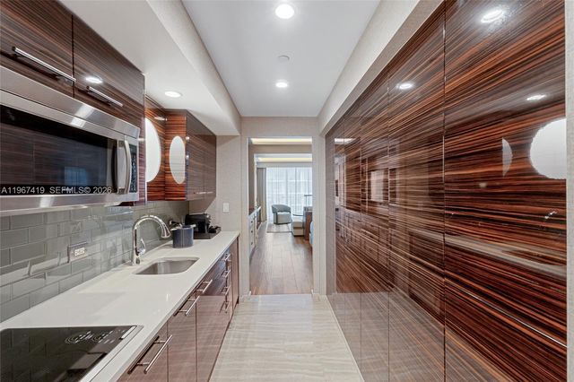 551 N Fort Lauderdale Beach Boulevard H1212, Fort Lauderdale, FL 33304
