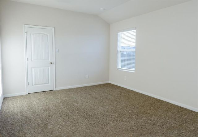 401 Abbey LN, Lockhart, TX 78644