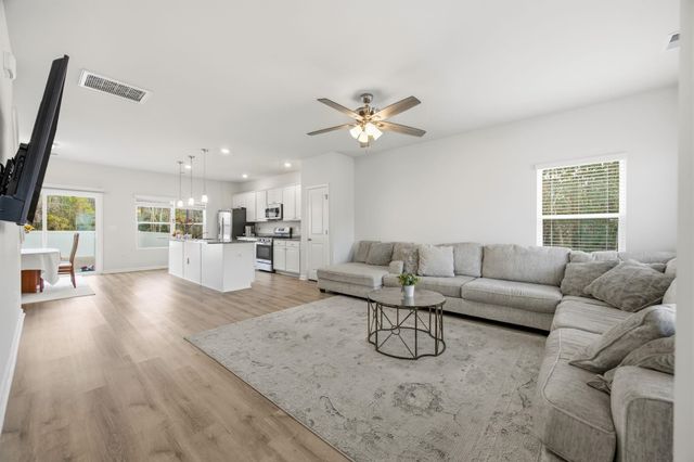 450 Archer Ct., Conway, SC 29526