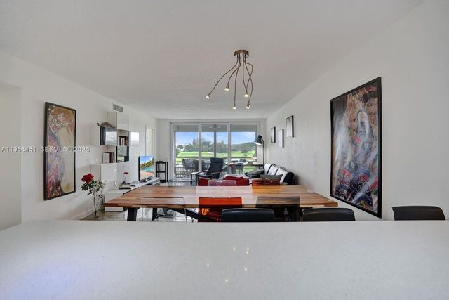 2681 S Course Dr 204, Pompano Beach, FL 33069