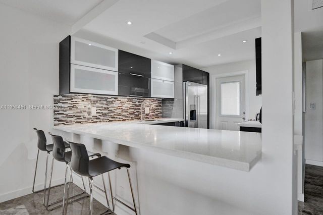 2681 S Course Dr 204, Pompano Beach, FL 33069