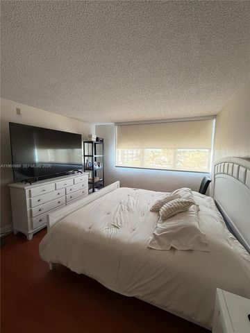 16546 NE 26th Ave 6H, North Miami Beach, FL 33160