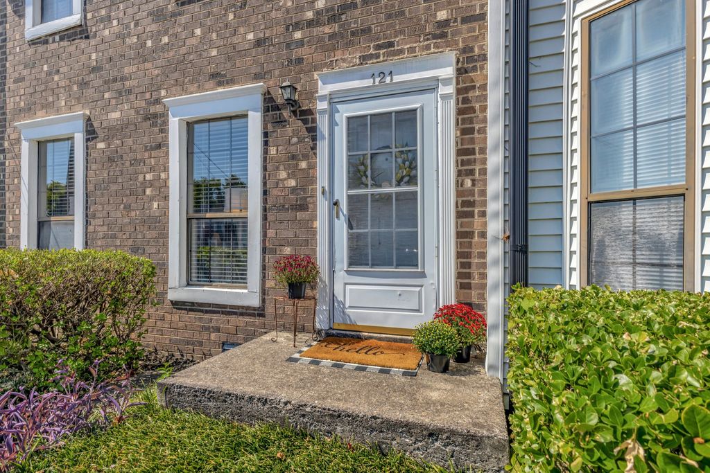 121 Elizabeths Ct, Antioch, TN 37013