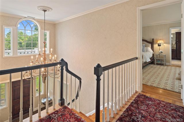 27 Bradford Road, Scarsdale, NY 10583