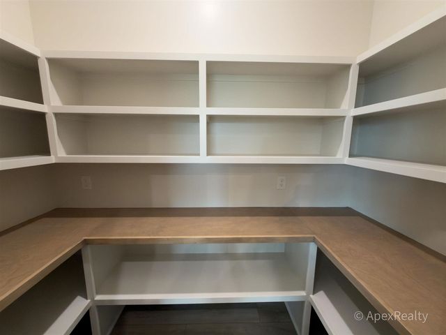 5631 Pioneer Pass 15, Caledonia, MI 49316