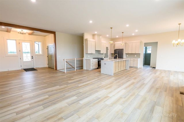 5631 Pioneer Pass 15, Caledonia, MI 49316