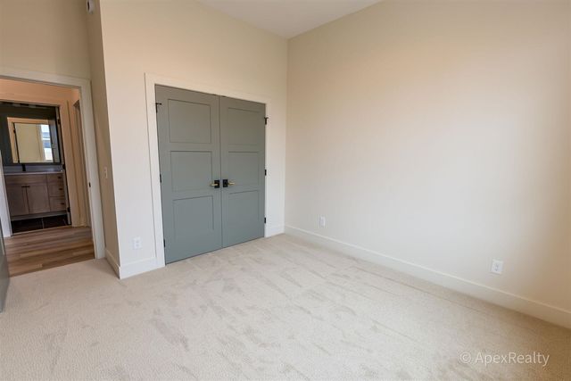 5631 Pioneer Pass 15, Caledonia, MI 49316