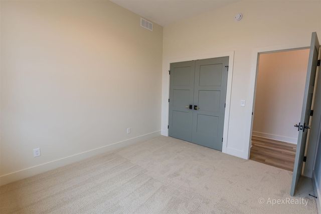 5631 Pioneer Pass 15, Caledonia, MI 49316