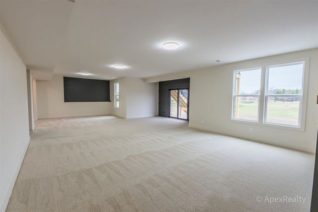 5631 Pioneer Pass 15, Caledonia, MI 49316