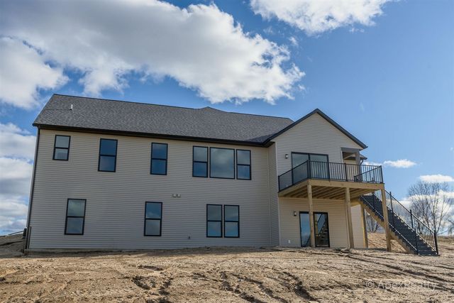 5631 Pioneer Pass 15, Caledonia, MI 49316