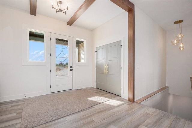 5631 Pioneer Pass 15, Caledonia, MI 49316