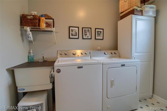 1029 Shetland Drive, South Lyon, MI 48178