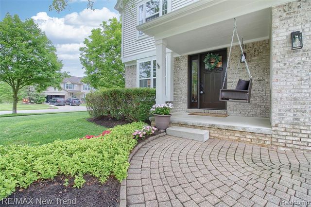 1029 Shetland Drive, South Lyon, MI 48178