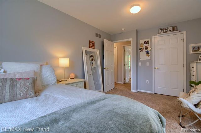 1029 Shetland Drive, South Lyon, MI 48178