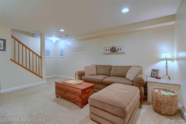 1029 Shetland Drive, South Lyon, MI 48178