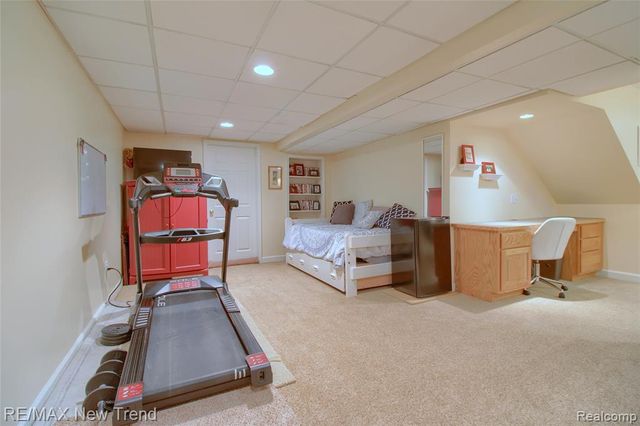 1029 Shetland Drive, South Lyon, MI 48178