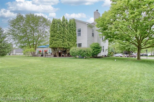 1029 Shetland Drive, South Lyon, MI 48178