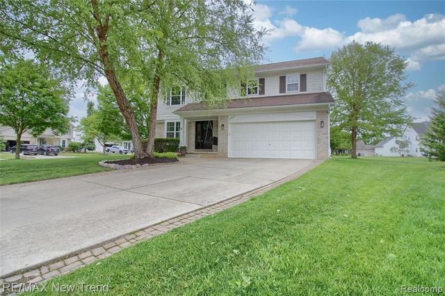 1029 Shetland Drive, South Lyon, MI 48178
