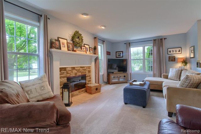 1029 Shetland Drive, South Lyon, MI 48178