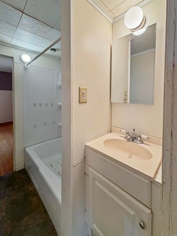 410 1st Street, Traer, IA 50675